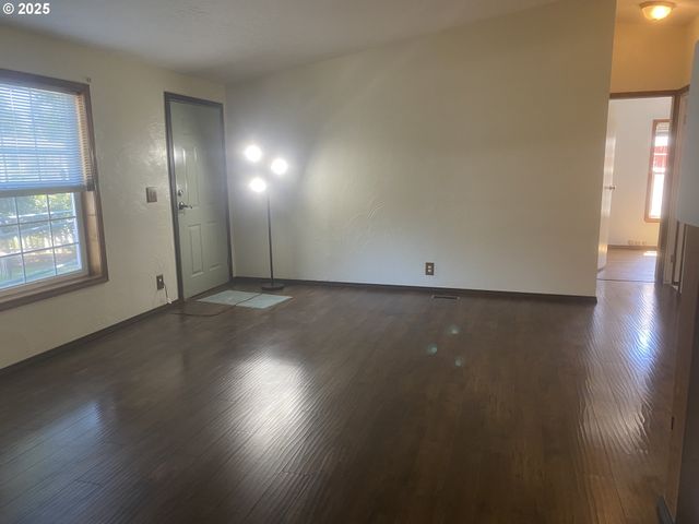 27645 SNYDER Rd 74, Junction City, OR 97448