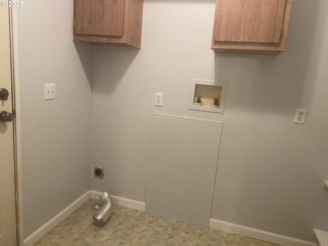 27645 SNYDER Rd 74, Junction City, OR 97448