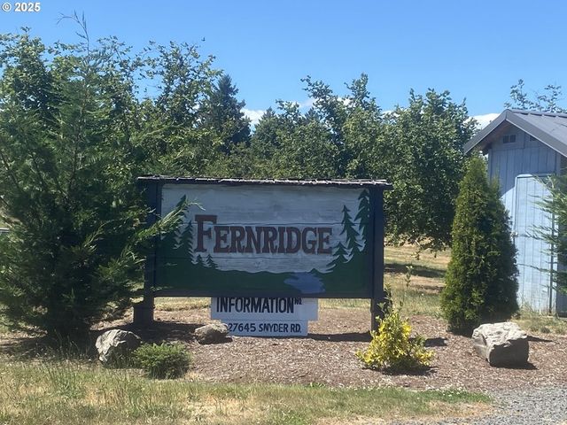 27645 SNYDER Rd 74, Junction City, OR 97448