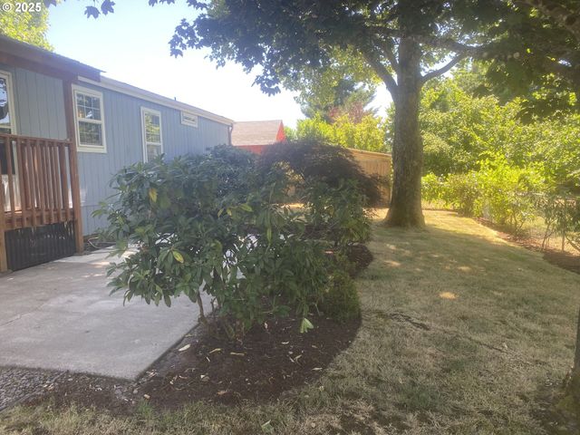 27645 SNYDER Rd 74, Junction City, OR 97448