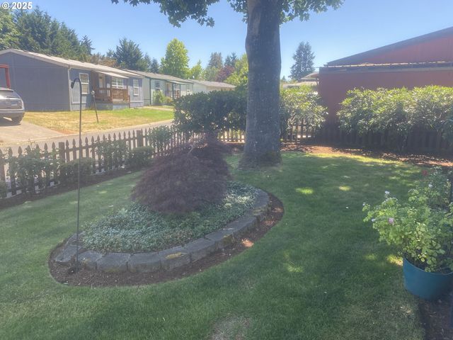 27645 SNYDER Rd 74, Junction City, OR 97448