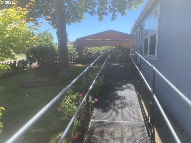 27645 SNYDER Rd 74, Junction City, OR 97448