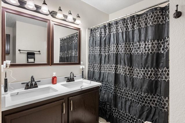 608 Flooded Gum Street, Arlington, TX 76002