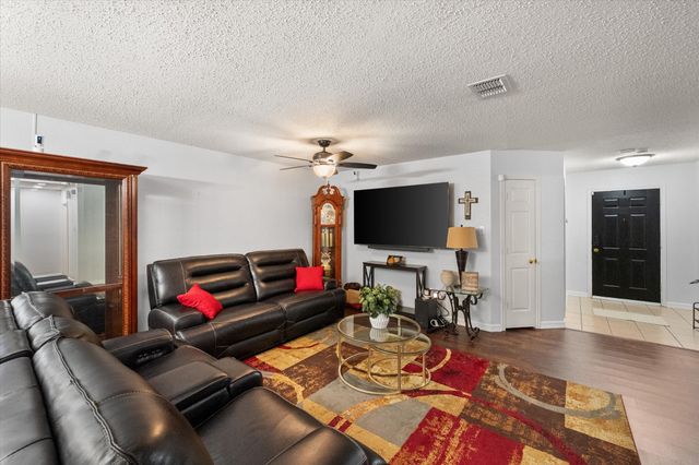 608 Flooded Gum Street, Arlington, TX 76002