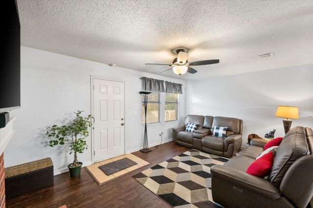 608 Flooded Gum Street, Arlington, TX 76002