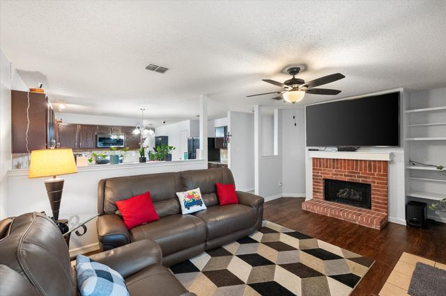 608 Flooded Gum Street, Arlington, TX 76002