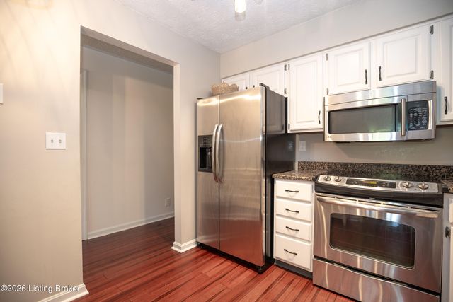 708 Forest Park Rd, Louisville, KY 40223