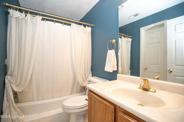 708 Forest Park Rd, Louisville, KY 40223