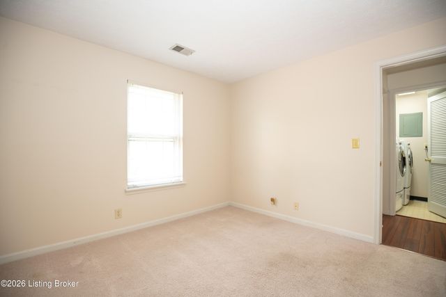 708 Forest Park Rd, Louisville, KY 40223