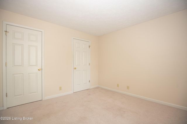 708 Forest Park Rd, Louisville, KY 40223