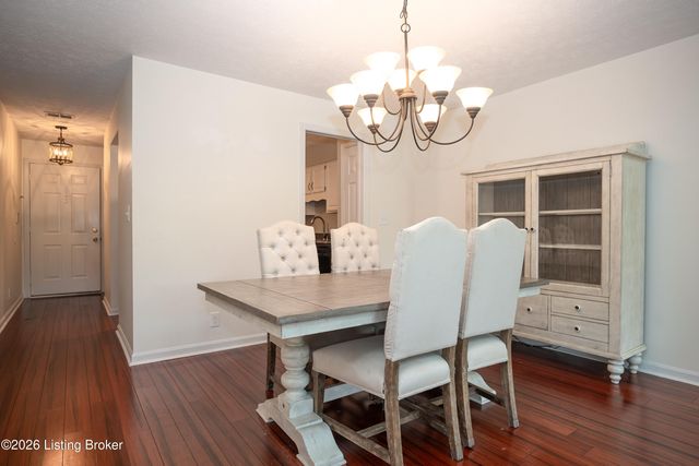 708 Forest Park Rd, Louisville, KY 40223