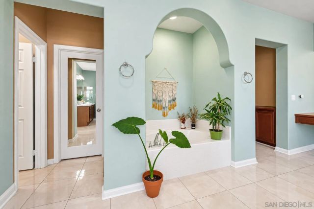 10145 Prairie Fawn Dr, San Diego, CA 92127
