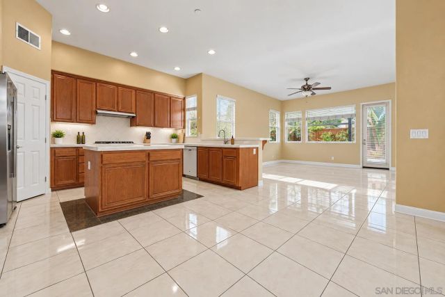 10145 Prairie Fawn Dr, San Diego, CA 92127