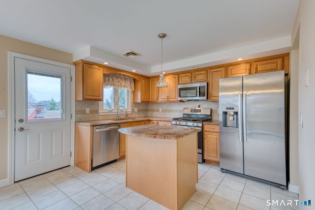 30 Wendy Lane, New Britain, CT 06053