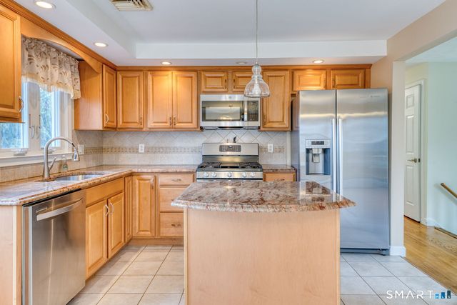 30 Wendy Lane, New Britain, CT 06053