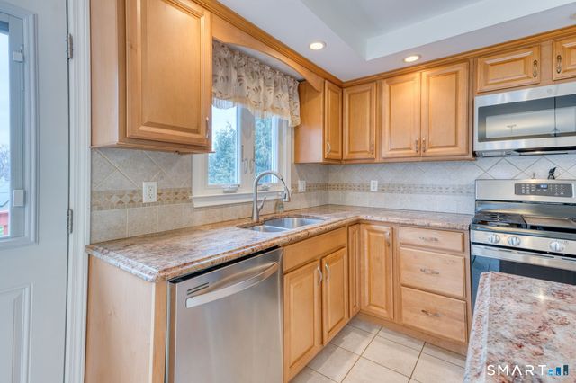 30 Wendy Lane, New Britain, CT 06053