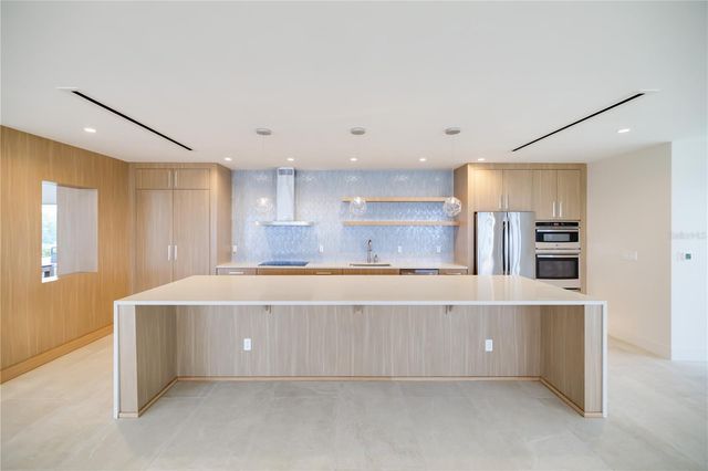 2525 GULF OF MEXICO DRIVE 3D, Longboat Key, FL 34228