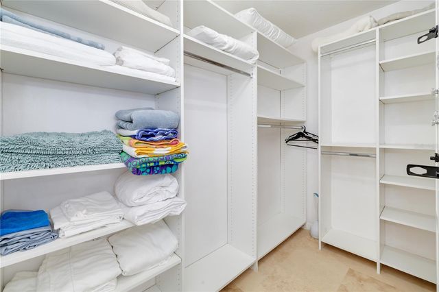 2525 GULF OF MEXICO DRIVE 3D, Longboat Key, FL 34228