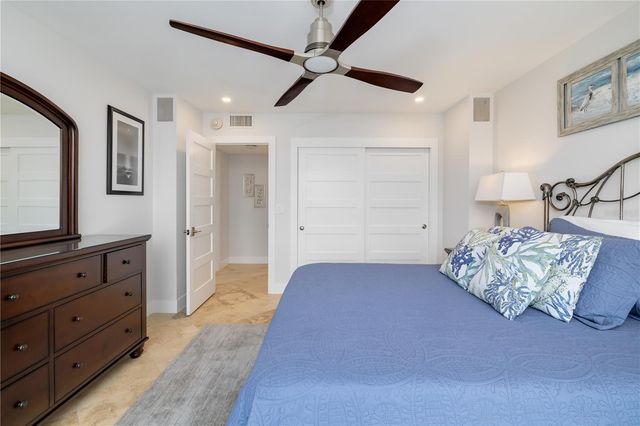 2525 GULF OF MEXICO DRIVE 3D, Longboat Key, FL 34228