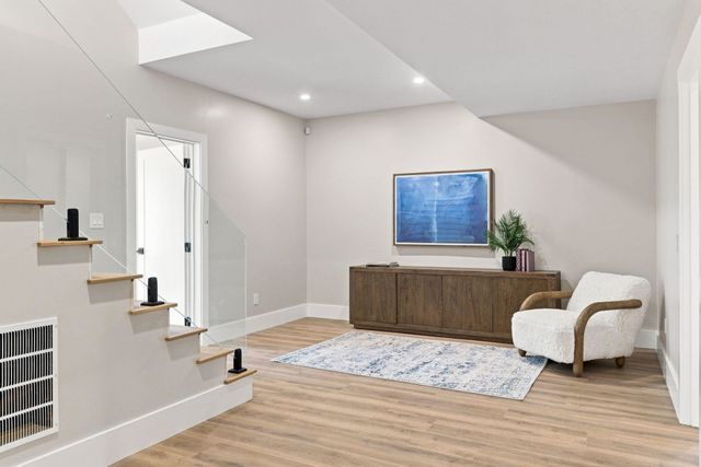 50 Willard, Weston, MA 02493