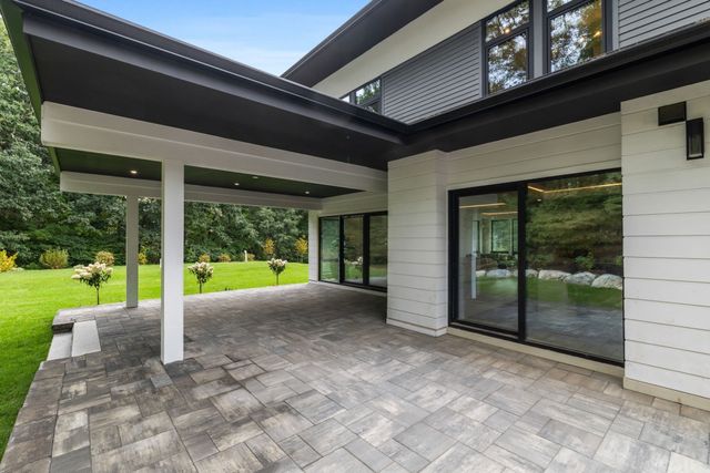 50 Willard, Weston, MA 02493