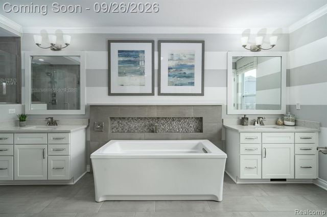 258 Westbrooke Drive, Oakland, MI 48363