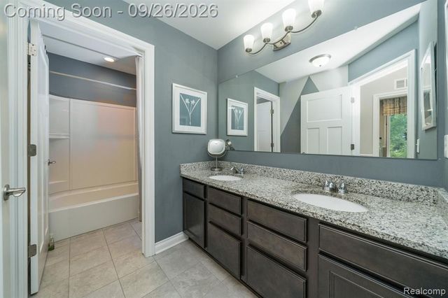 258 Westbrooke Drive, Oakland, MI 48363