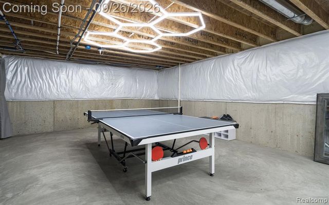258 Westbrooke Drive, Oakland, MI 48363