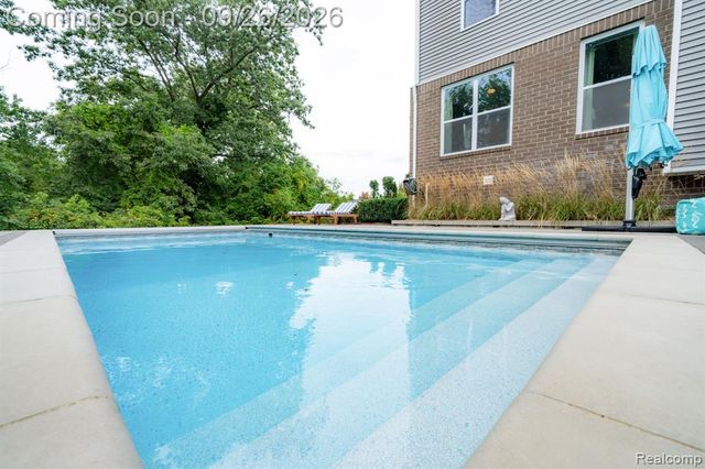 258 Westbrooke Drive, Oakland, MI 48363