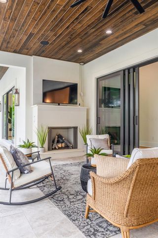 634 POINSETTIA ROAD, Belleair, FL 33756