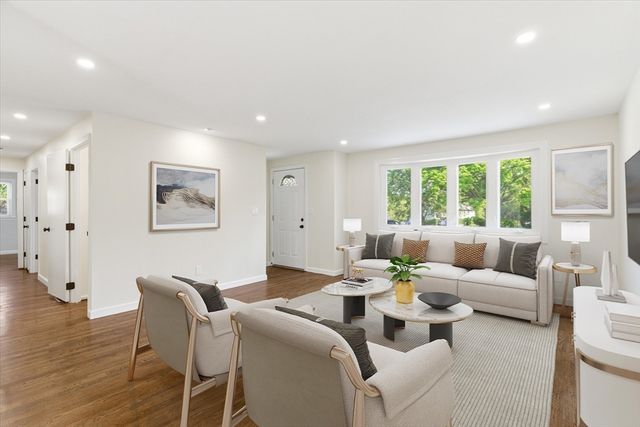 60 Pond Ln, Randolph, MA 02368