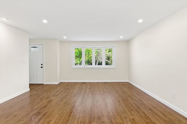 60 Pond Ln, Randolph, MA 02368