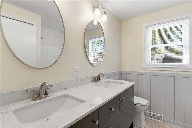 60 Pond Ln, Randolph, MA 02368