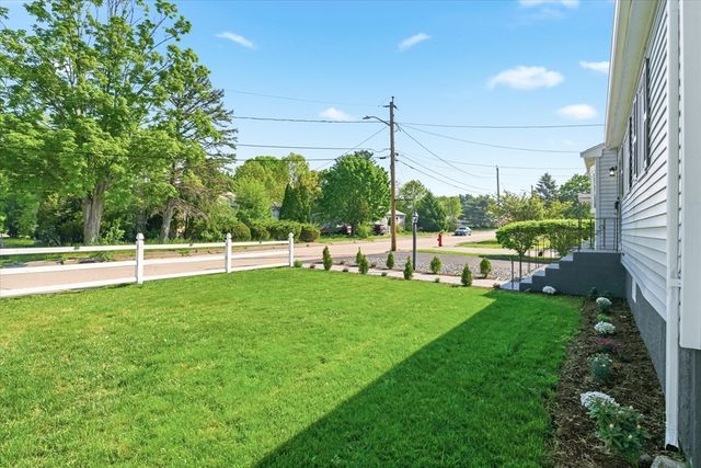 60 Pond Ln, Randolph, MA 02368