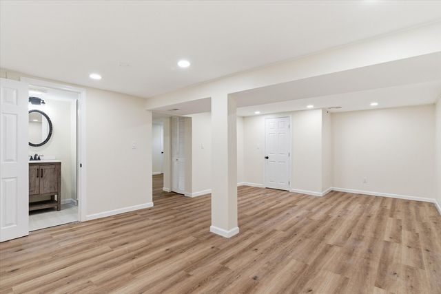 60 Pond Ln, Randolph, MA 02368