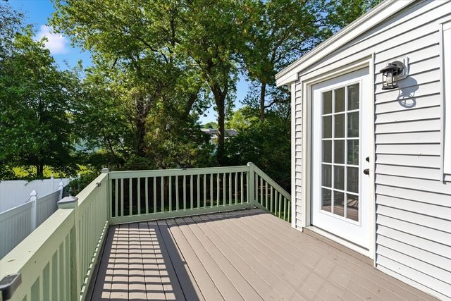 60 Pond Ln, Randolph, MA 02368