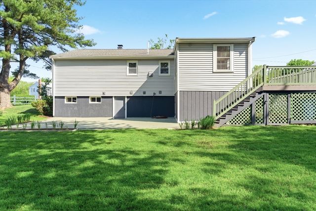 60 Pond Ln, Randolph, MA 02368