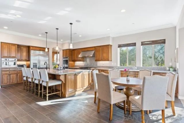 41770 Knoll Vista Lane, Temecula, CA 92592