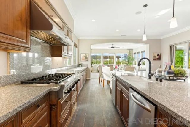 41770 Knoll Vista Lane, Temecula, CA 92592