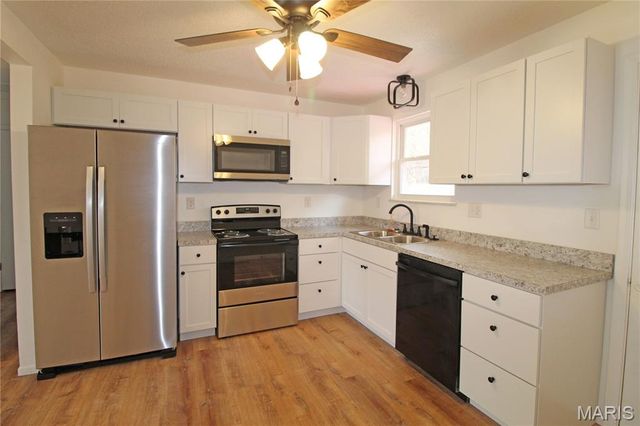 1782 Sparrow Point Lane, Fenton, MO 63026