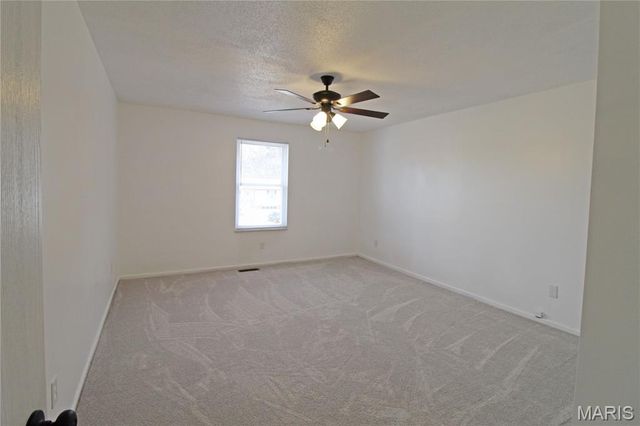 1782 Sparrow Point Lane, Fenton, MO 63026