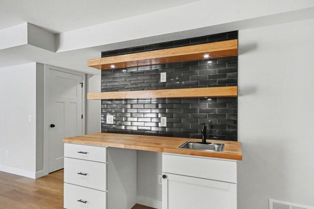 8683 Camomile Drive, Augusta, MI 49012