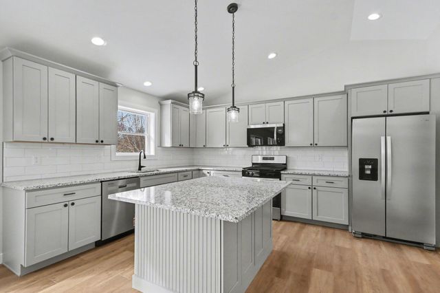 8683 Camomile Drive, Augusta, MI 49012