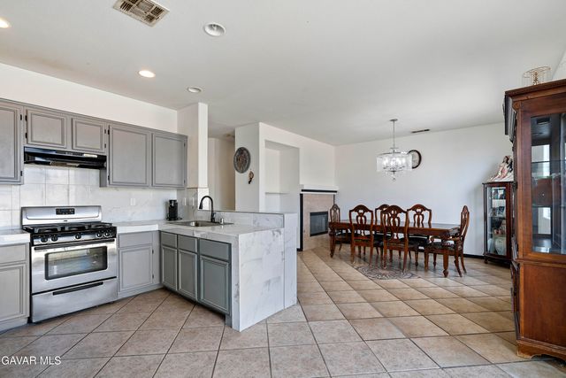 5035 Rainer Avenue, Palmdale, CA 93552