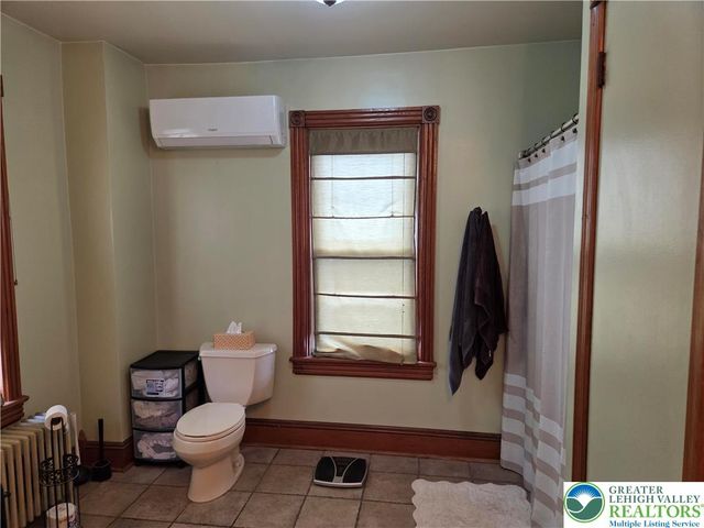 3204 South 2nd Street, Whitehall Twp, PA 18052