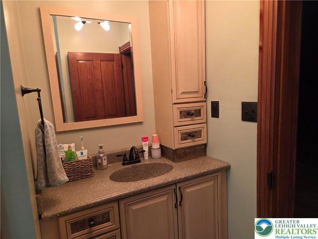 3204 South 2nd Street, Whitehall Twp, PA 18052
