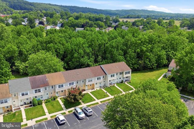 324 CARLYN CT, Downingtown, PA 19335