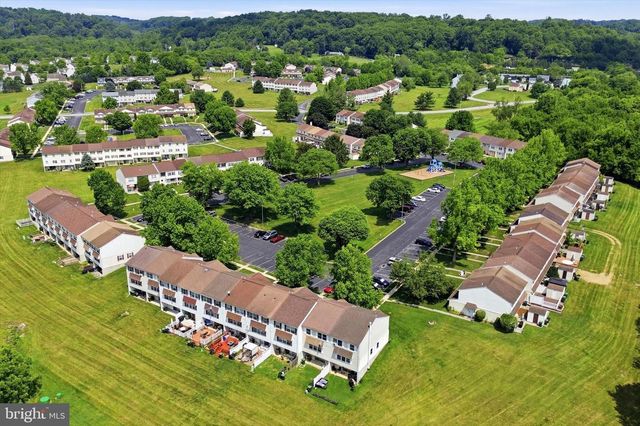 324 CARLYN CT, Downingtown, PA 19335