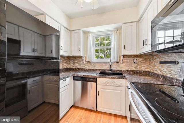 324 CARLYN CT, Downingtown, PA 19335
