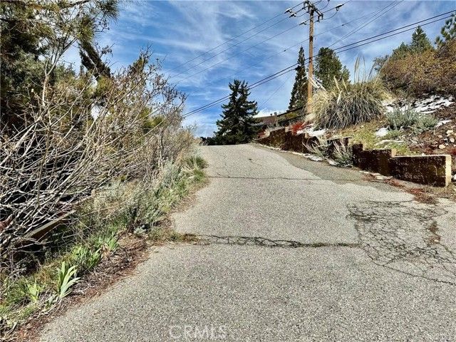 2005 Zermatt, Pine Mtn Club, CA 93222